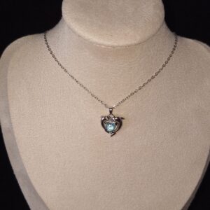 Pendentif Cœur Océan – Cristal & Dauphins