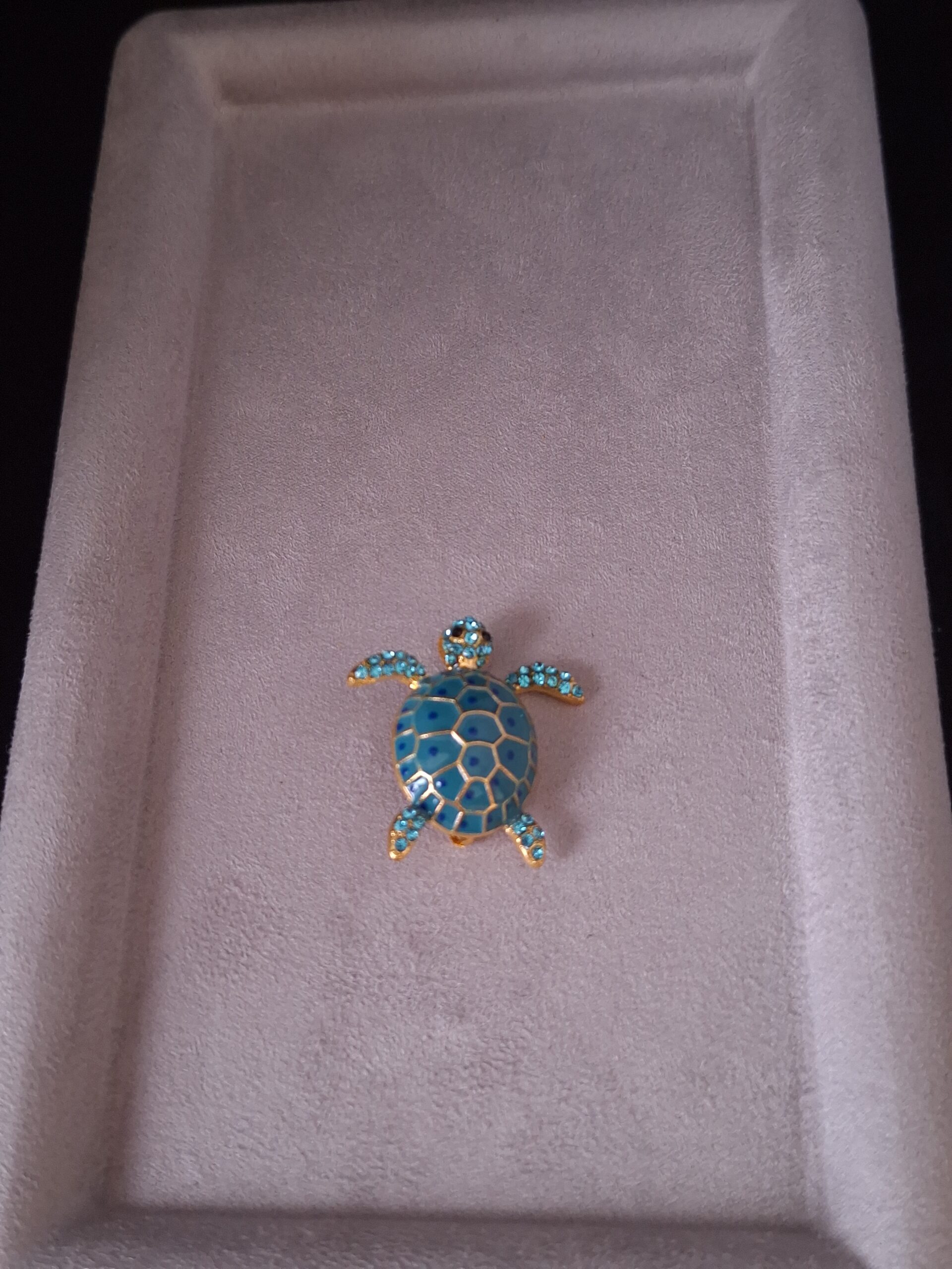 Broche tortue bleu en cz