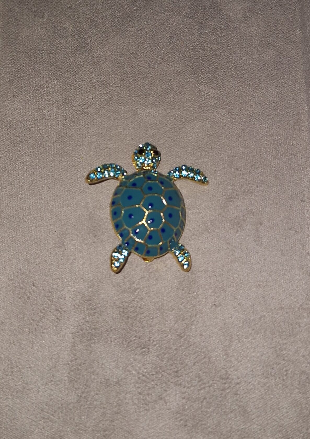 Broche tortue bleu en cz