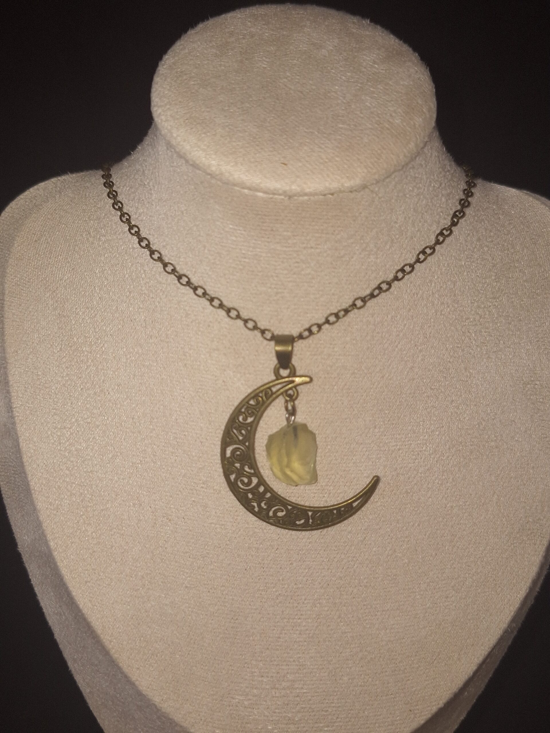 Pendentif en alliage demi-lune cristal citrine