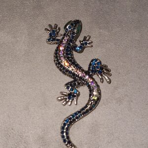Broche Lézard Scintillant – Alliage Argenté & Pierres CZ