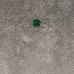 Émeraude naturelle certifiée – Taille Asher – 1.50 ct