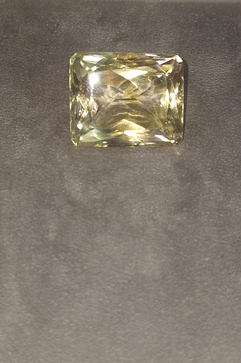 Citrine taille rectangle naturelle