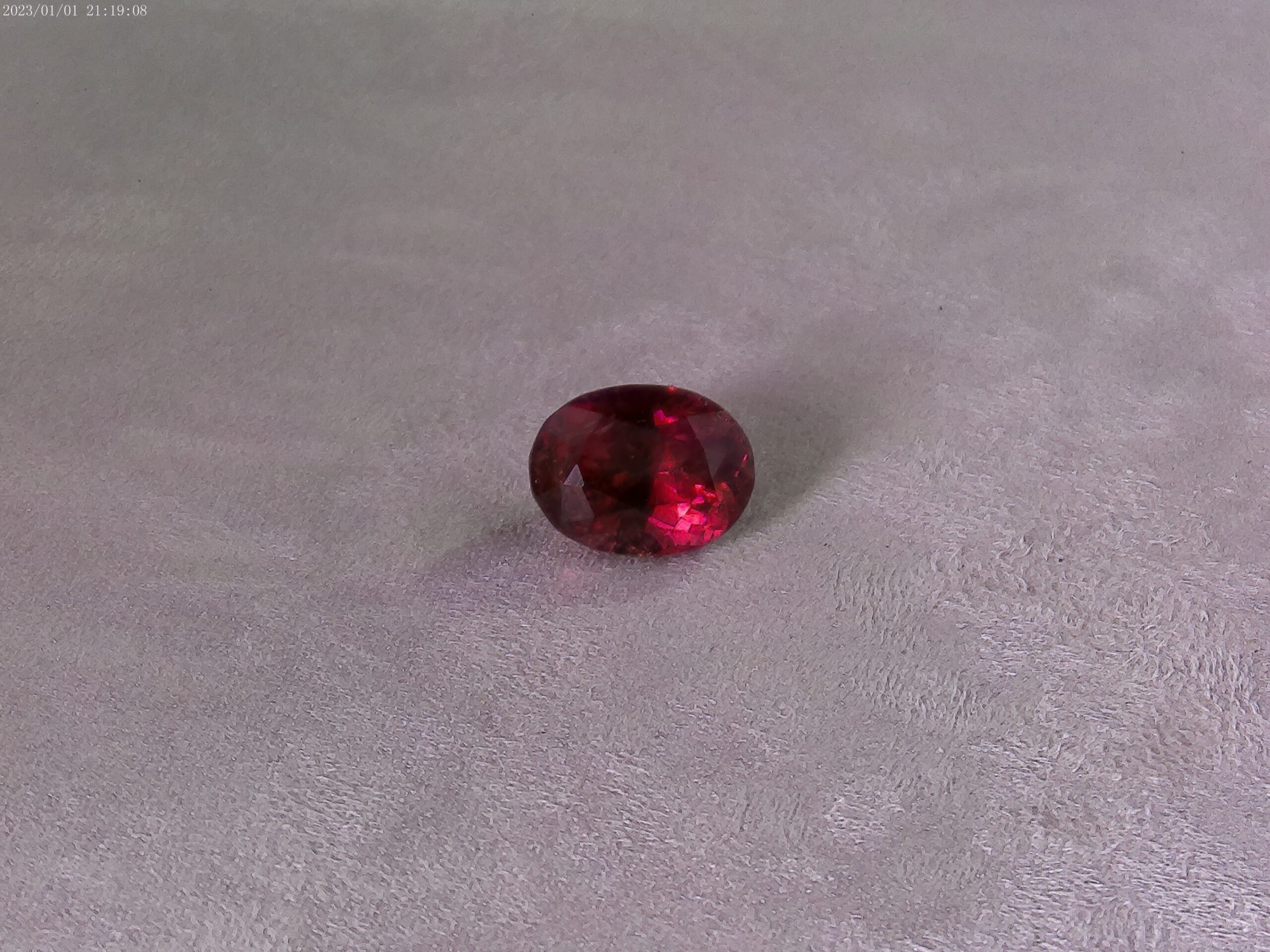 Rubellite elbaïte taille ovale mixte naturelle
