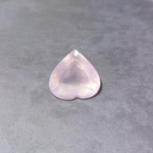 Quartz Rose Naturel 63,75 ct — Taille Cœur d’Exception