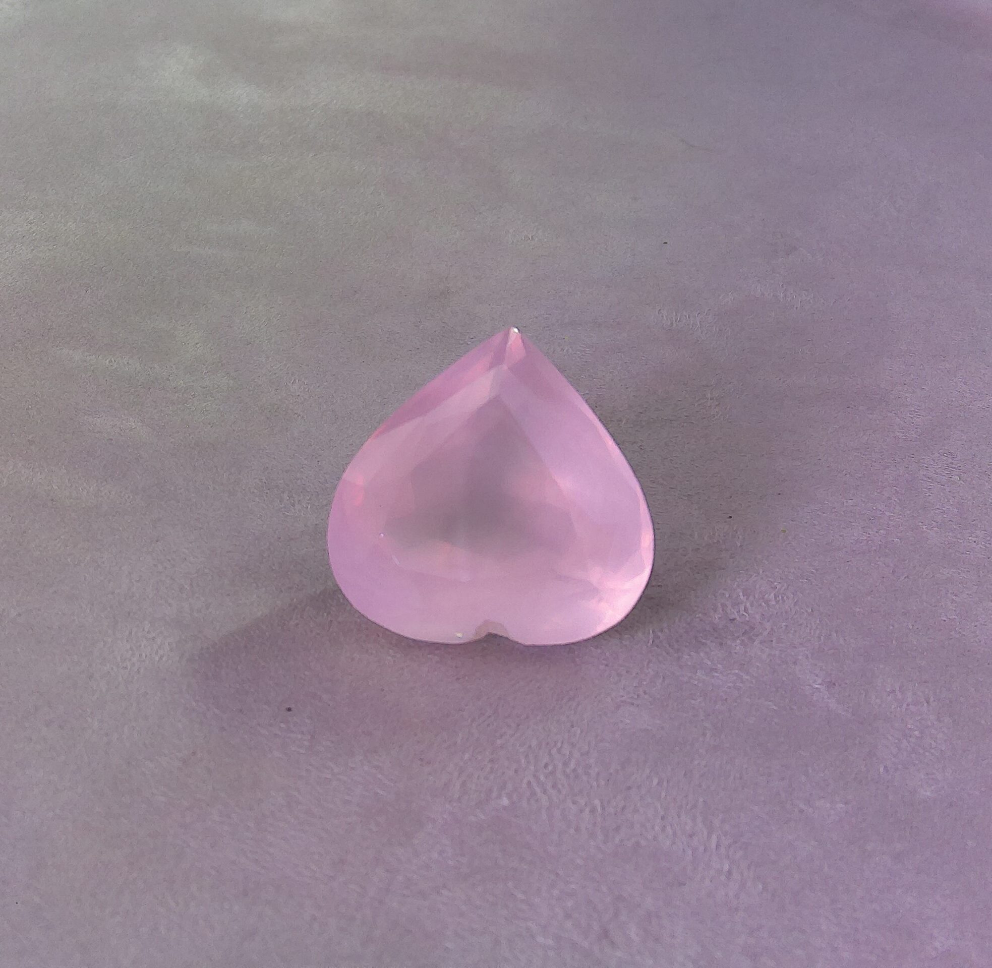 Quartz rose taille cœur