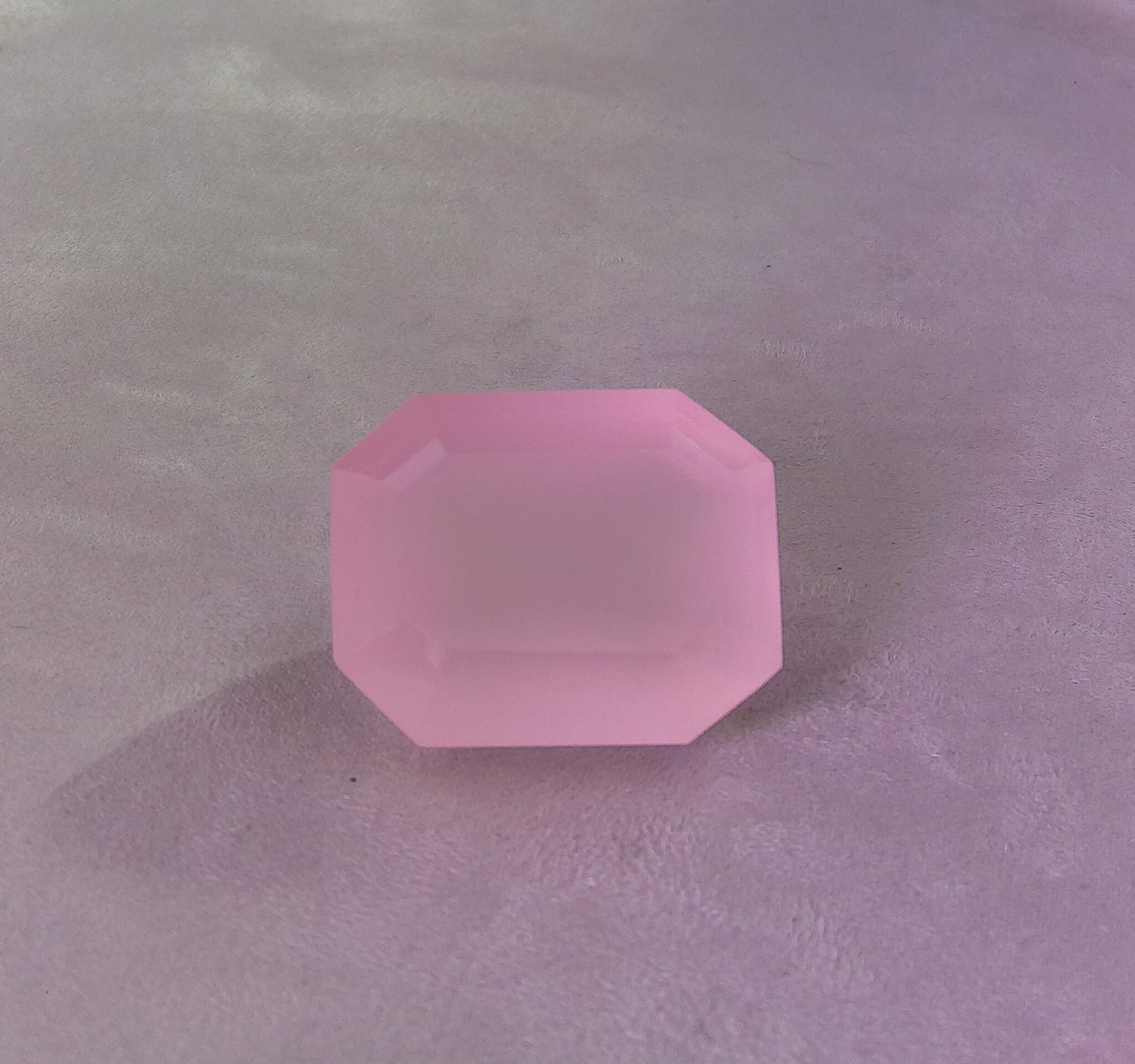 Quartz rose taille émeraude