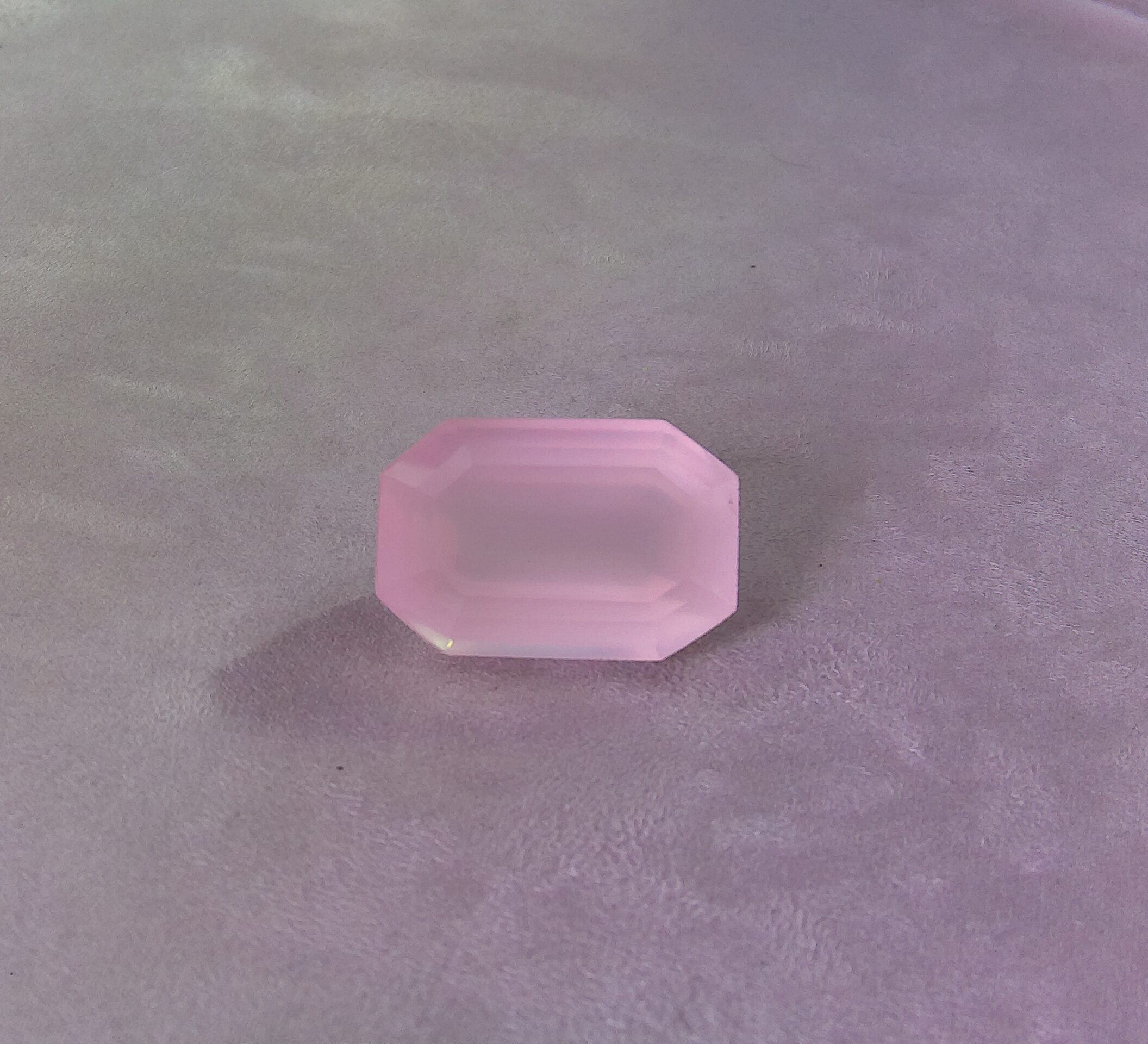Quartz rose taille émeraude