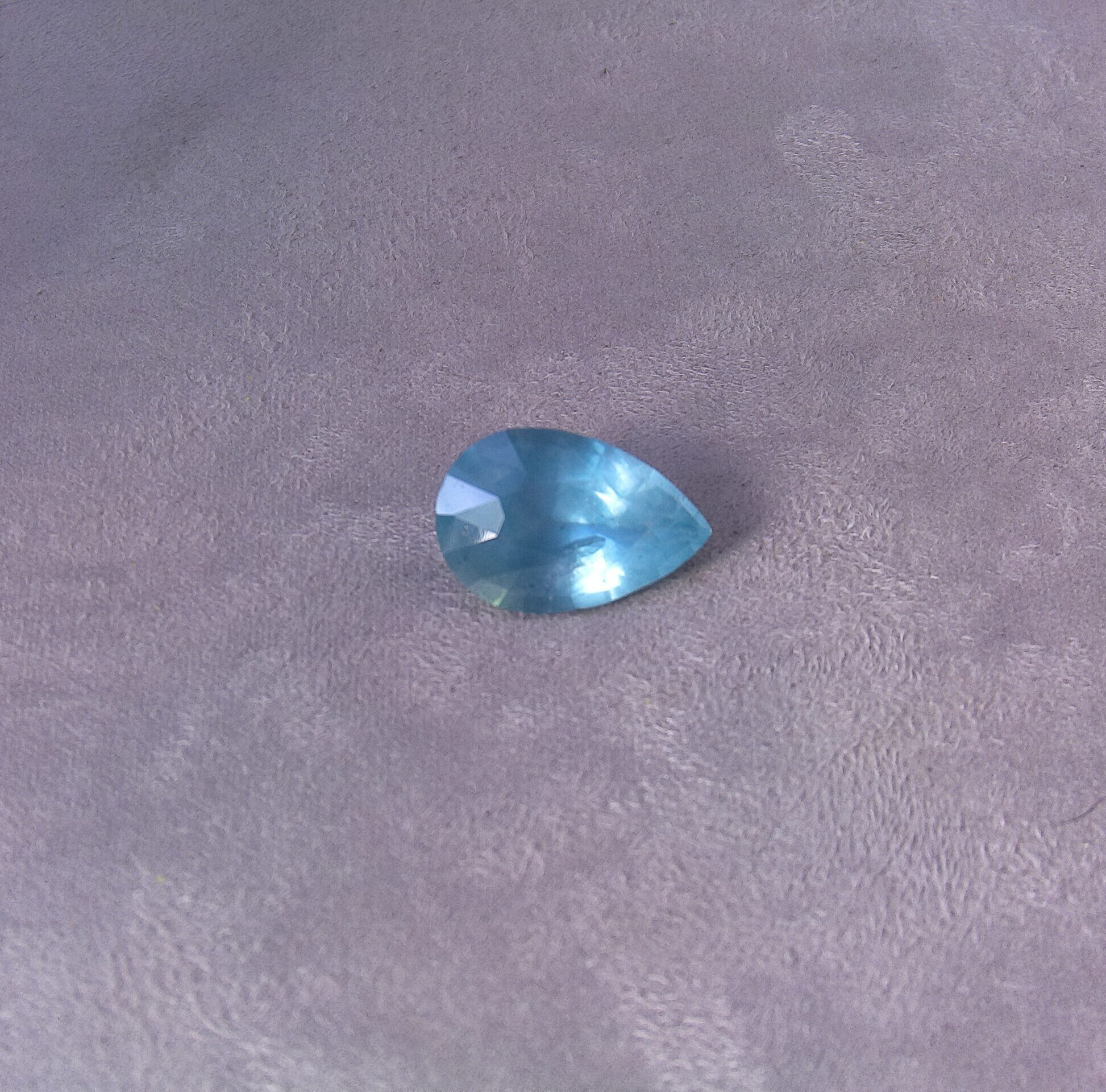 Aigue-marine taille poire
