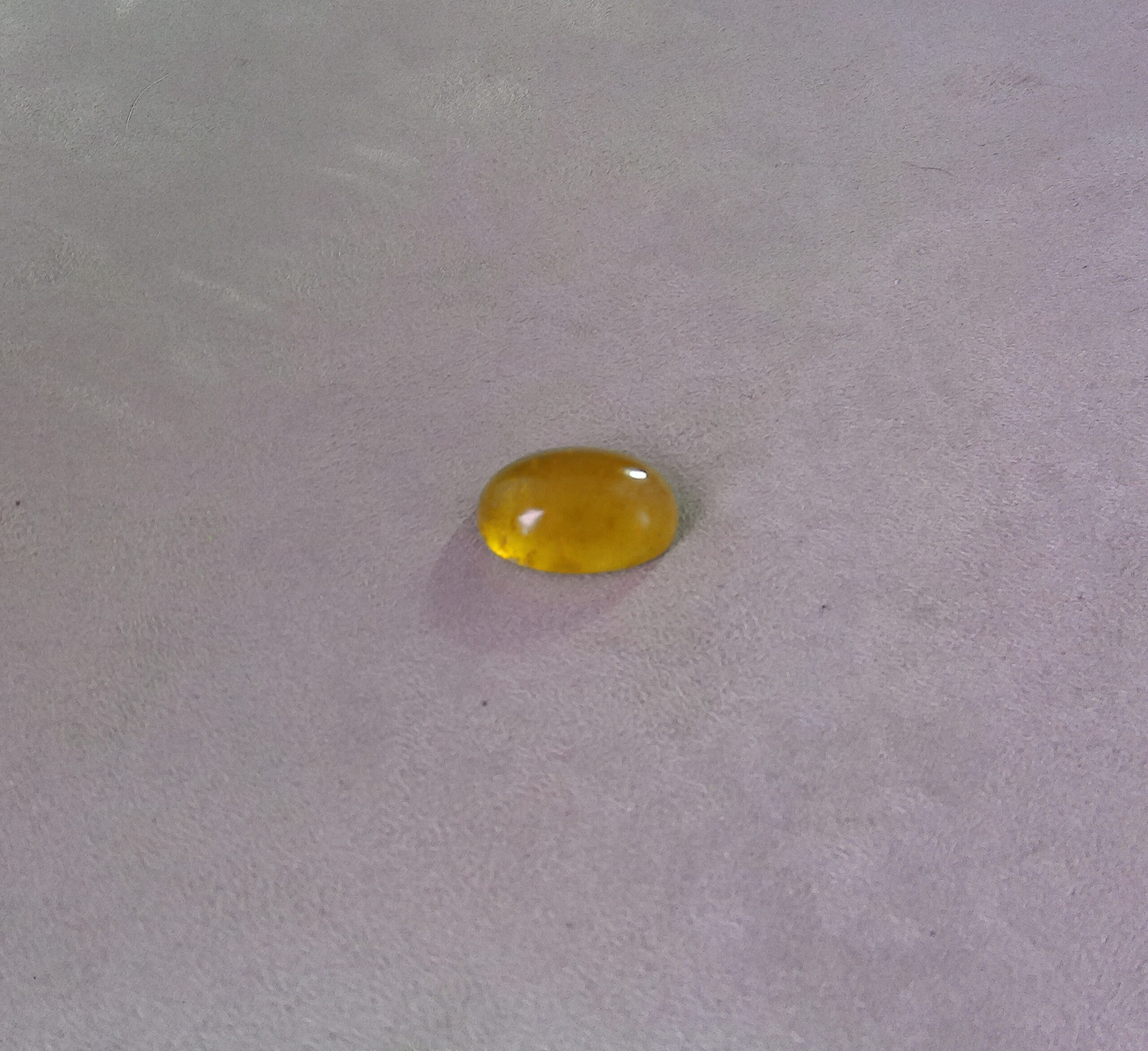 Opale commune taille cabochon ovale