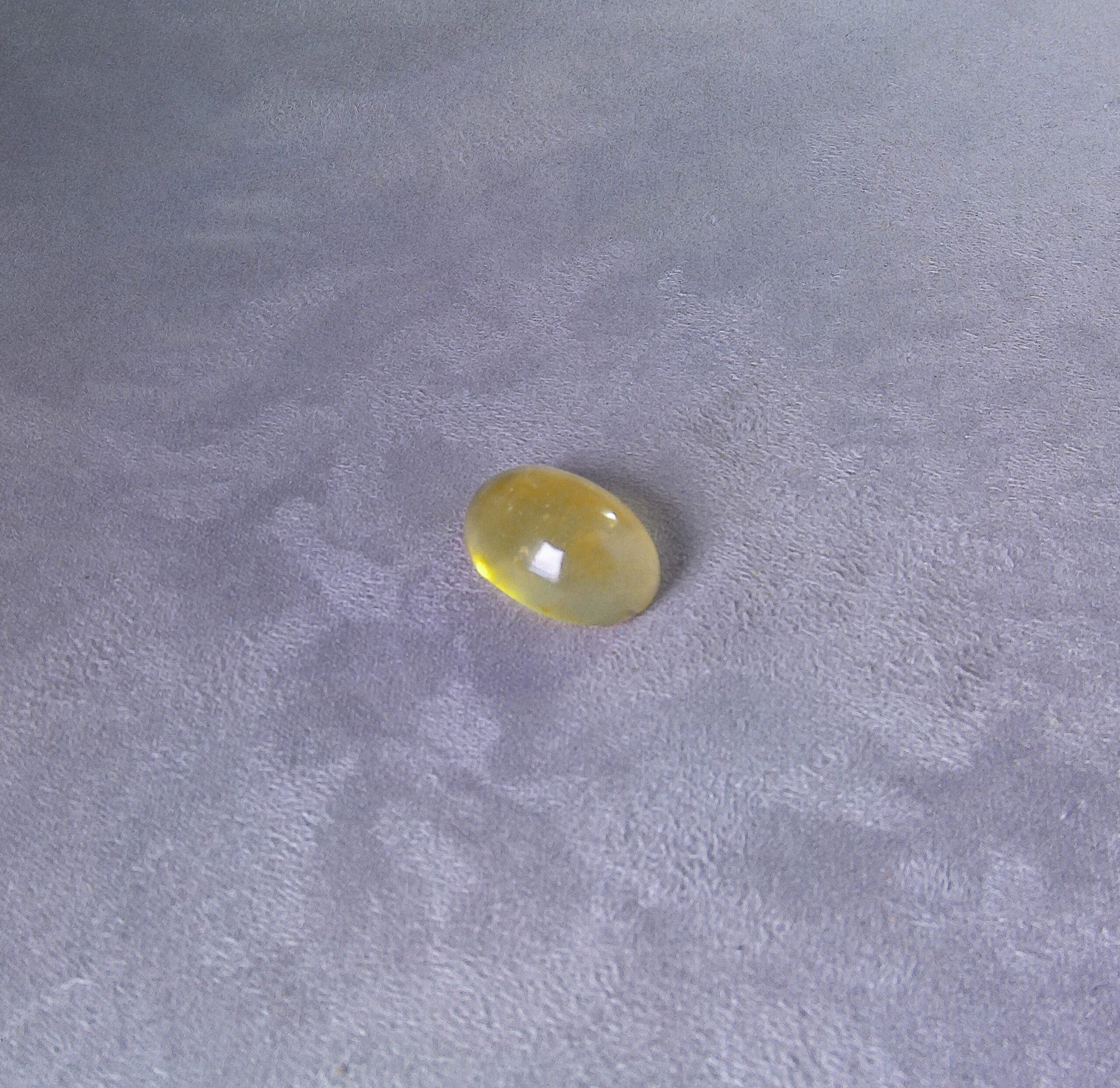 Opale commune taille cabochon ovale