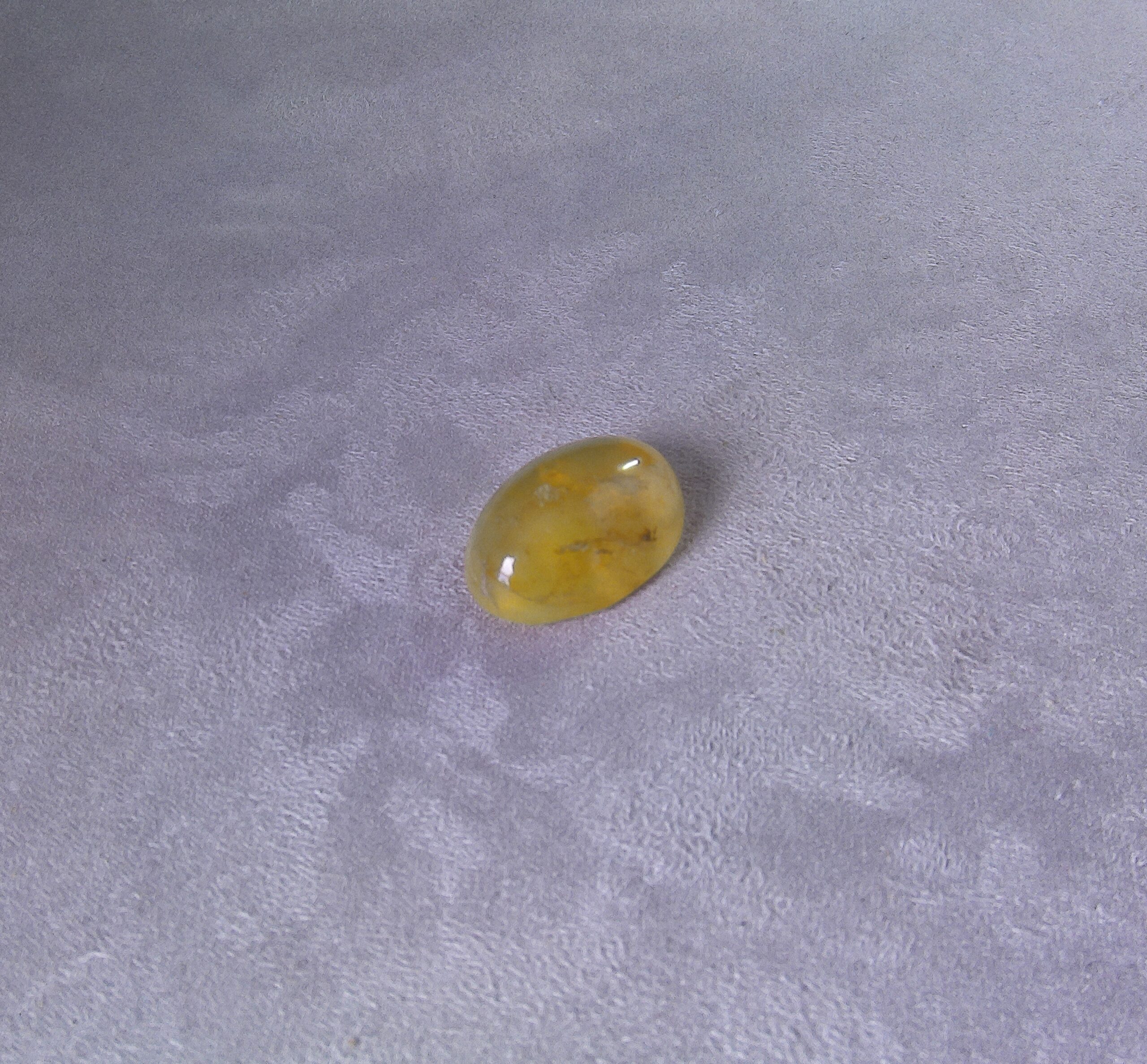 Opale commune taille cabochon ovale