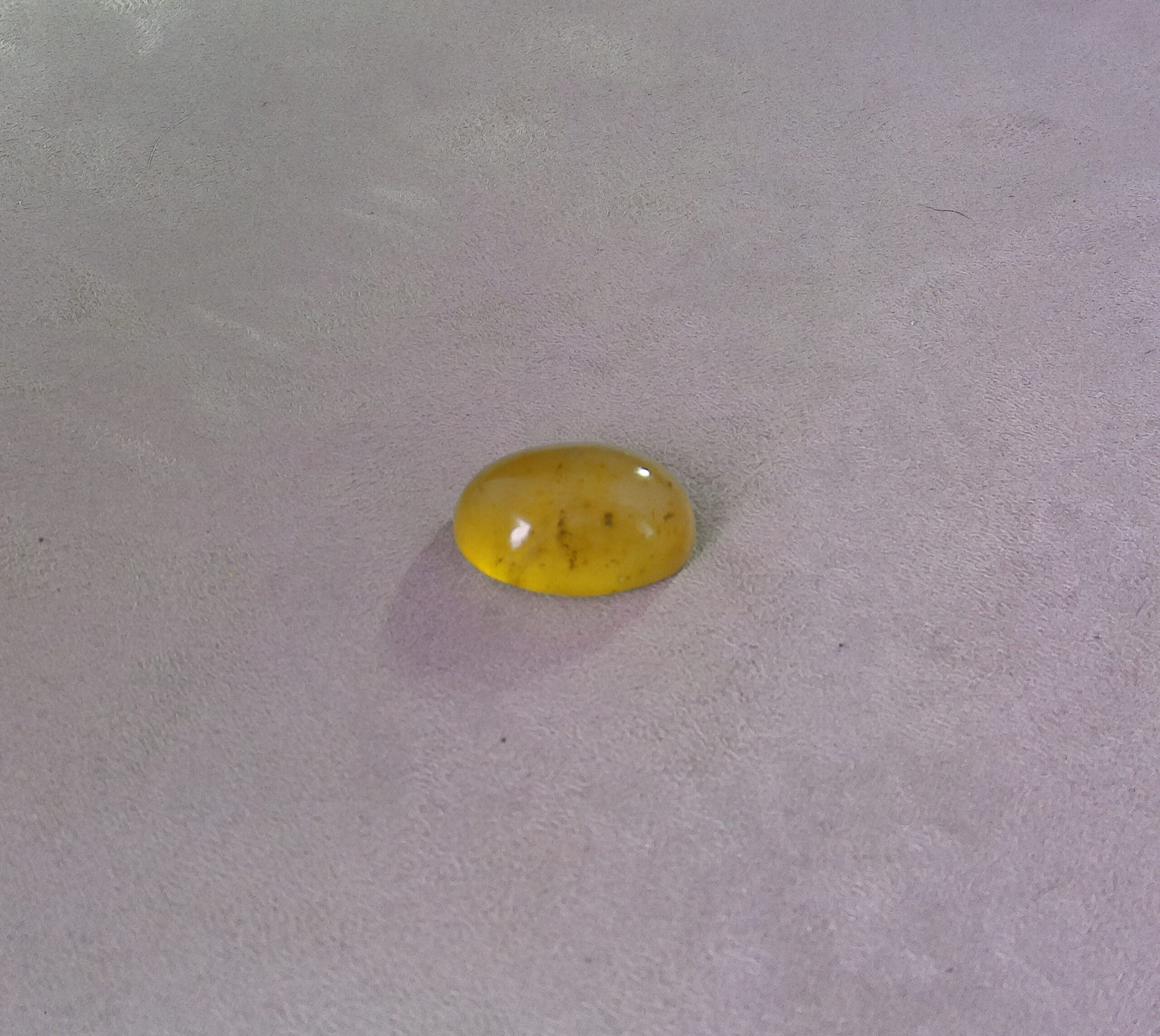 Opale commune taille cabochon ovale