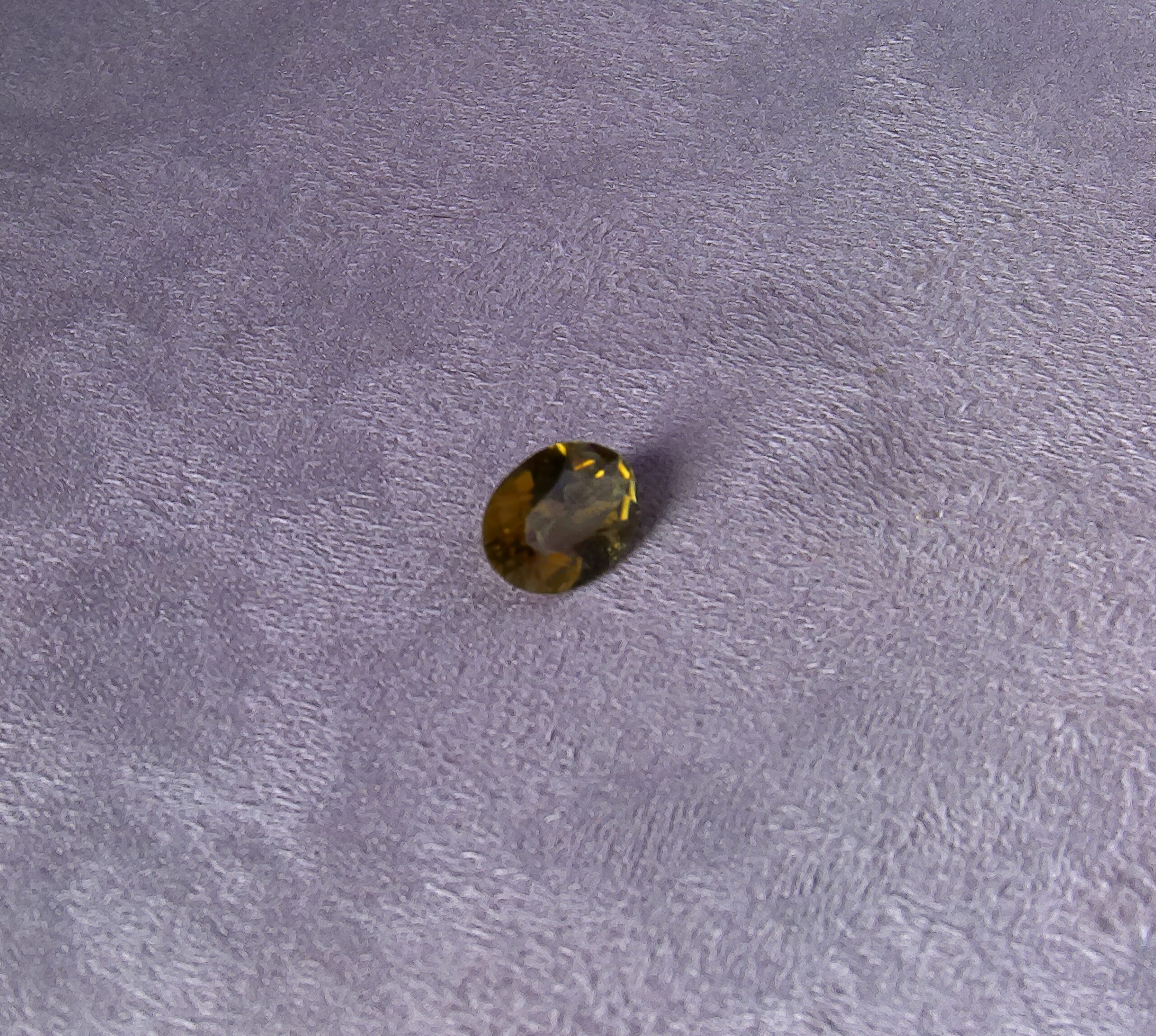Tourmaline jaune taille ovale