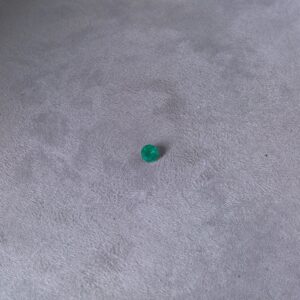 Émeraude naturelle 0.40 ct