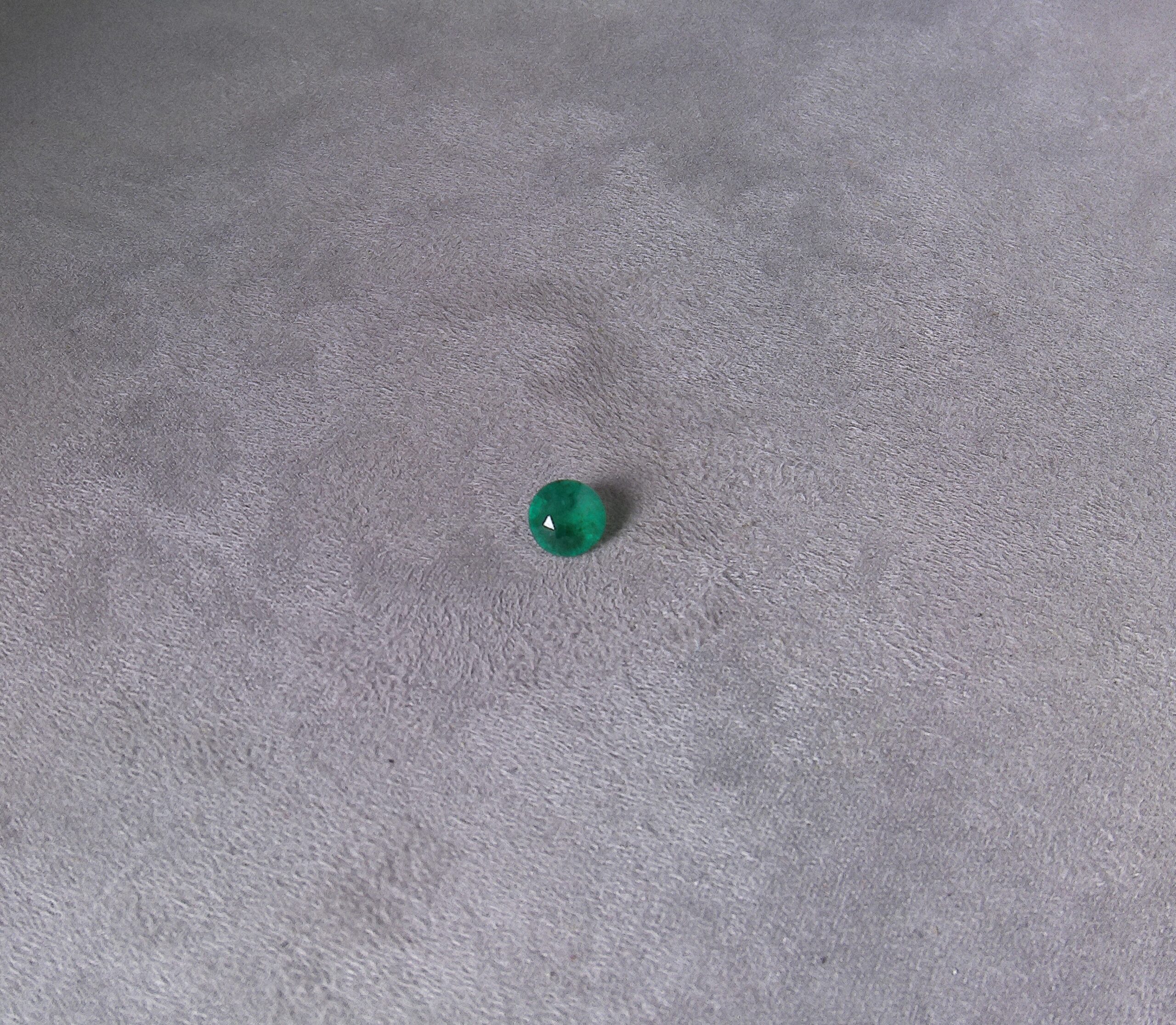 Emeraude taille ronde