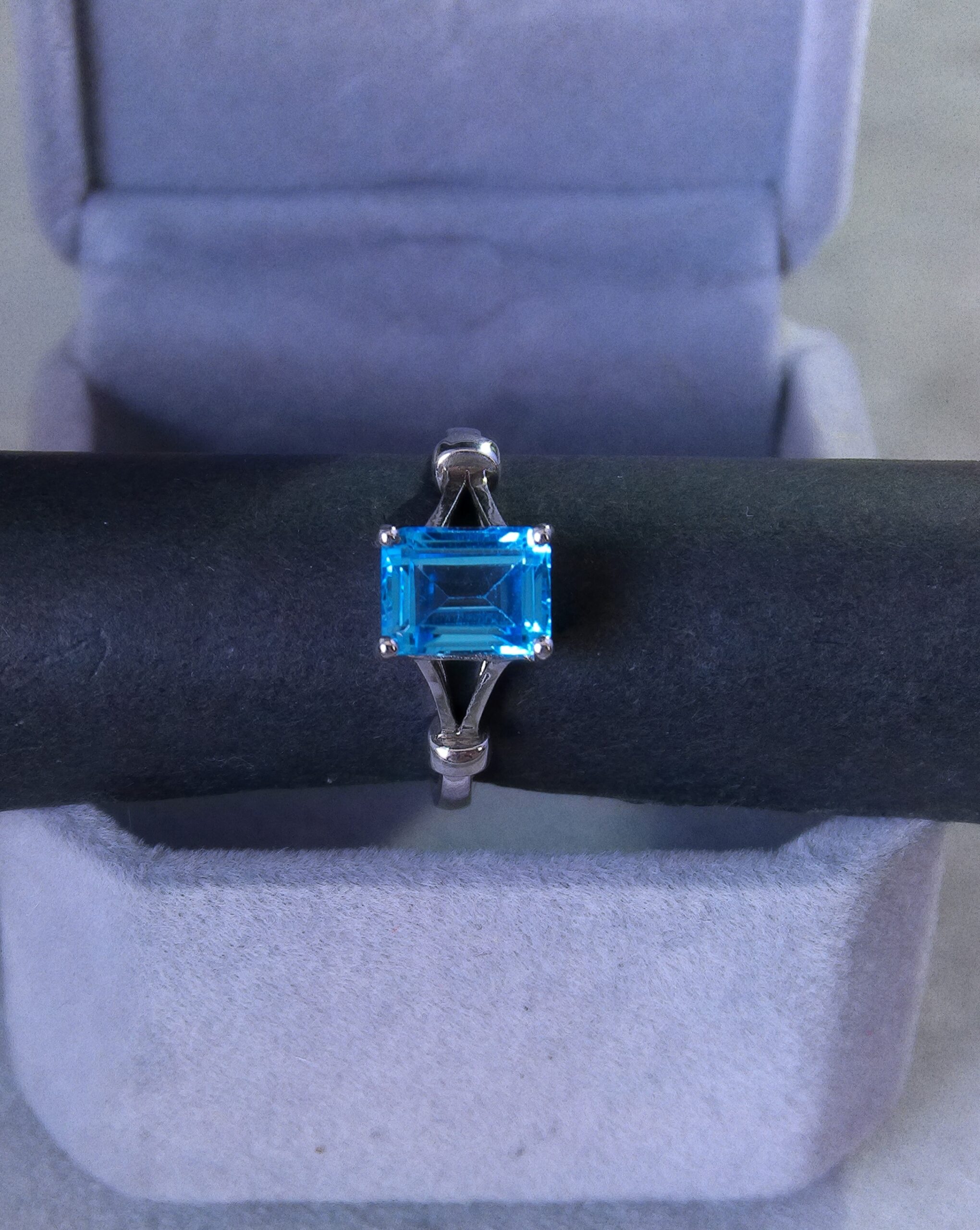 Bague en Argent 925S Sertie d’une Topaze